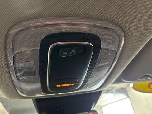 Certified 2025 Hyundai Elantra SE FWD image 24