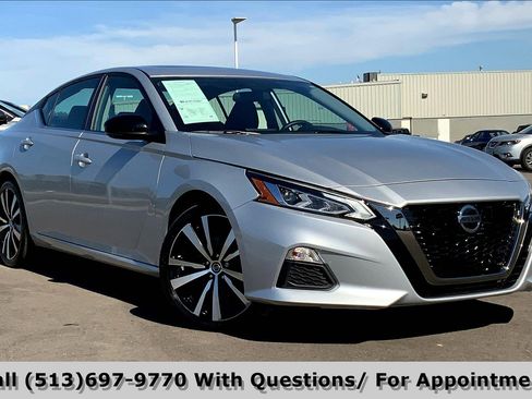 Used 2020 Nissan Altima 2.5 SR w/ Premium Package image 35