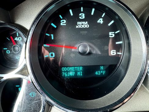 Used 2012 Chevrolet Silverado 2500 LT w/ Interior Plus Package image 26