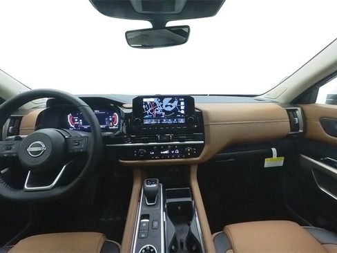 New 2025 Nissan Pathfinder Platinum w/ Cargo Package image 31