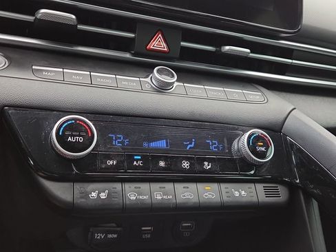 Certified 2022 Hyundai Elantra Limited FWD image 13