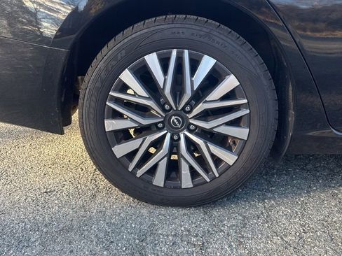 Used 2023 Nissan Altima 2.5 SV image 29