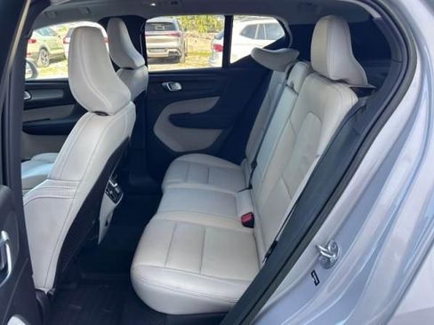 Used 2023 Volvo XC40 B5 Plus w/ Protection Package Premier image 5