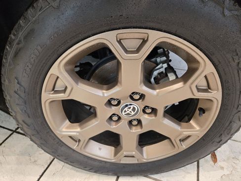 Used 2023 Toyota RAV4 AWD Hybrid image 12