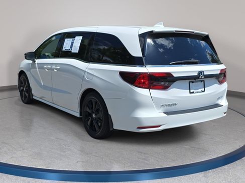 Certified 2023 Honda Odyssey Sport image 8