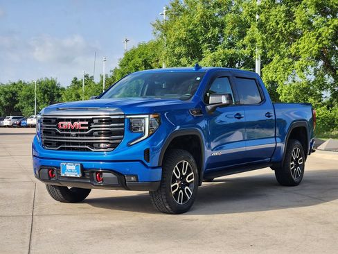 Used 2022 GMC Sierra 1500 AT4 w/ AT4 Premium Package AWD/4WD image 3