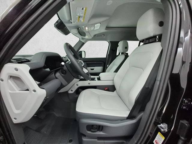 Certified 2026 Land Rover Defender 110 X-Dynamic SE AWD/4WD image 17