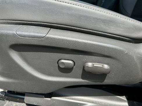 Used 2022 Buick Encore Preferred w/ Safety Package AWD/4WD image 19