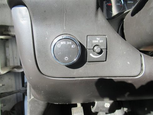 Used 2014 Chevrolet Express 2500 image 16