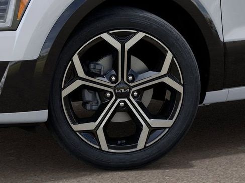 New 2025 Kia Niro EX Touring image 9