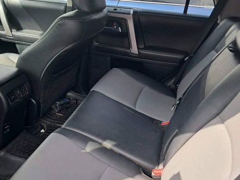 Used 2016 Toyota 4Runner SR5 Premium AWD/4WD image 4
