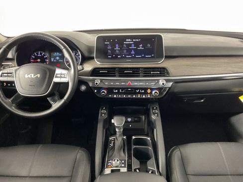 Used 2022 Kia Telluride EX image 16
