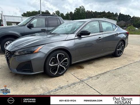 Certified 2024 Nissan Altima 2.5 SR FWD image 1