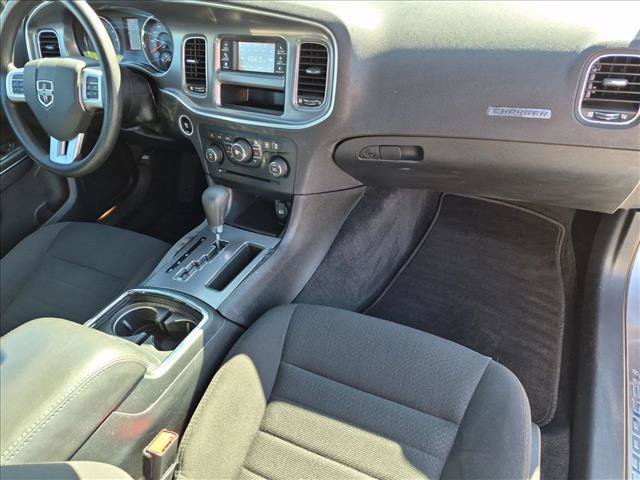 Used 2014 Dodge Charger SE RWD image 19