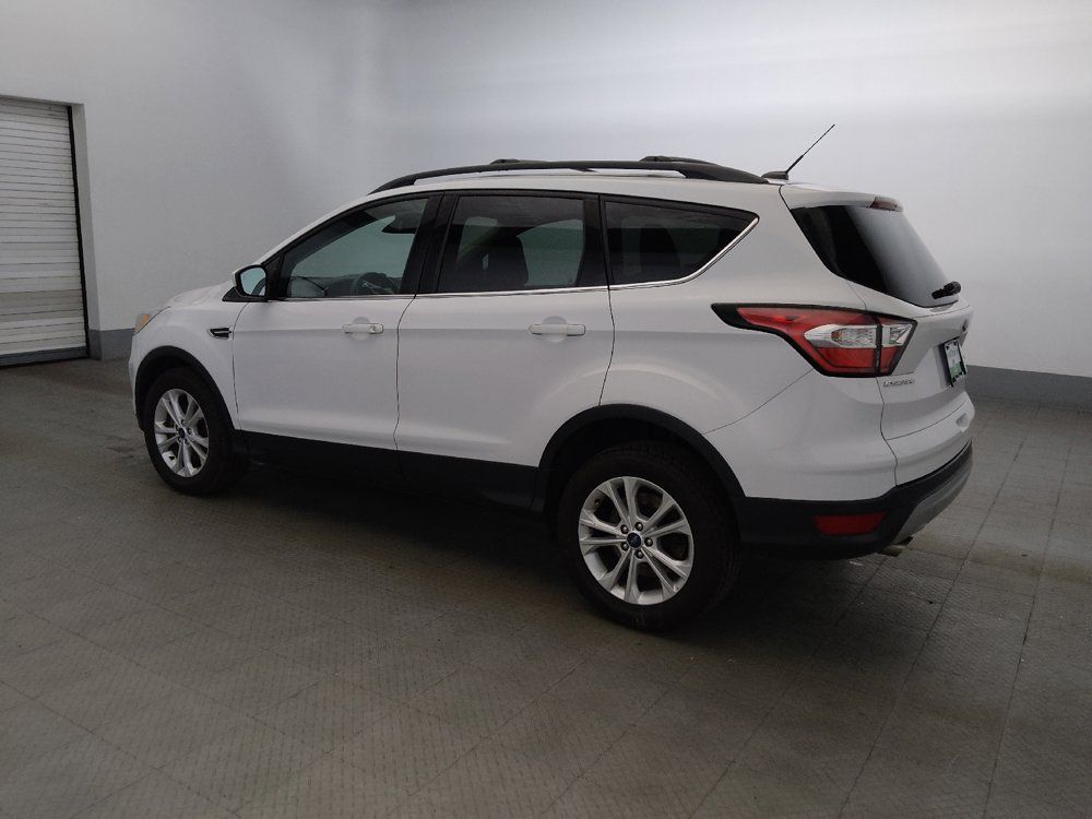 Used 2018 Ford Escape SE w/ Ford Safe & Smart Package AWD/4WD image 3