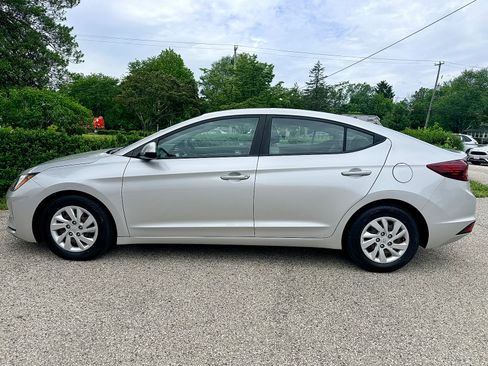 Used 2019 Hyundai Elantra SE FWD image 7