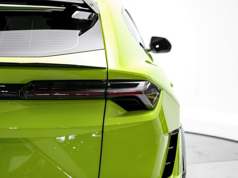 Used 2023 Lamborghini Urus Performante AWD/4WD image 63