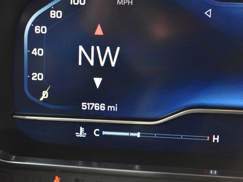 Used 2022 Chevrolet Tahoe LT w/ Luxury Package image 38