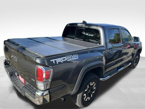 Used 2021 Toyota Tacoma TRD Off-Road AWD/4WD image 4