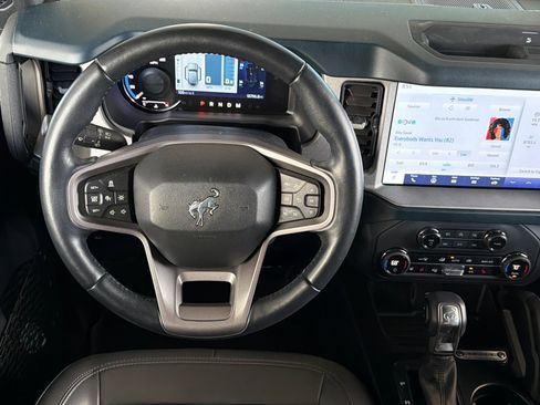 Used 2024 Ford Bronco Outer Banks AWD/4WD image 15