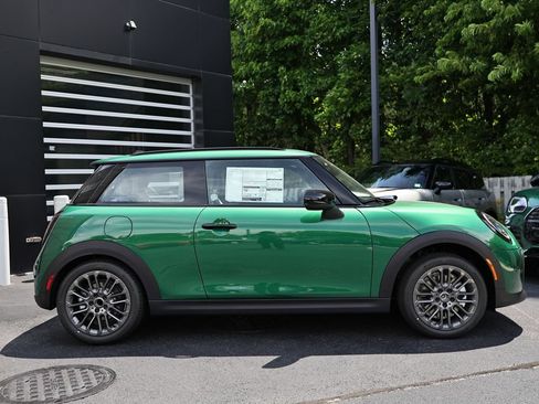 New 2026 MINI Cooper 2-Door Hardtop FWD image 4