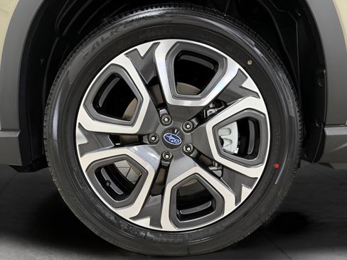 New 2025 Subaru Ascent Touring w/ Popular Package #2 image 23