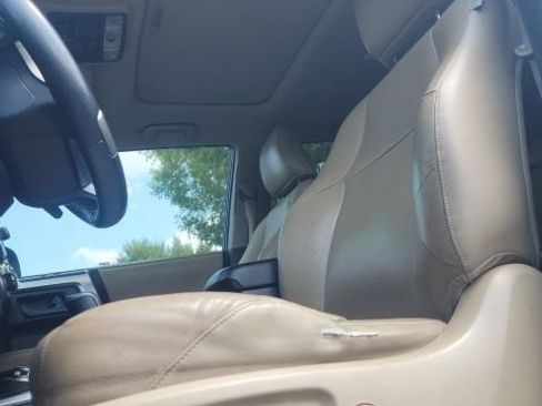 Used 2010 Toyota 4Runner Limited AWD/4WD image 11