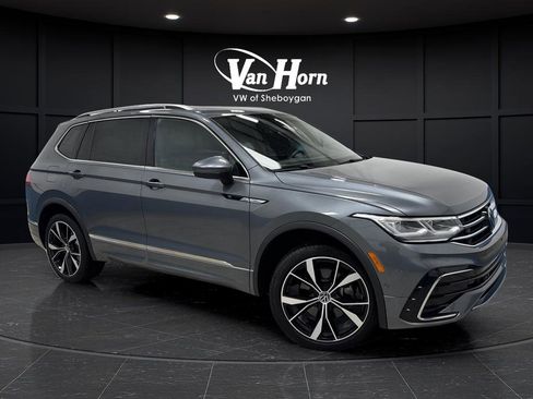 Used 2024 Volkswagen Tiguan SEL R-Line image 40