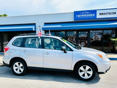 Used 2015 Subaru Forester 2.5i w/ Alloy Wheel Package image 11