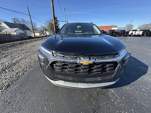 New 2026 Chevrolet Trax LT w/ Driver Confidence Package image 3