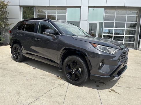 Used 2020 Toyota RAV4 XSE w/ XSE Grade Weather Package AWD/4WD image 2