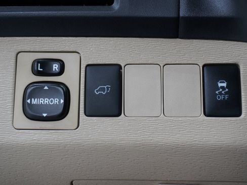 Used 2009 Toyota Venza FWD image 25