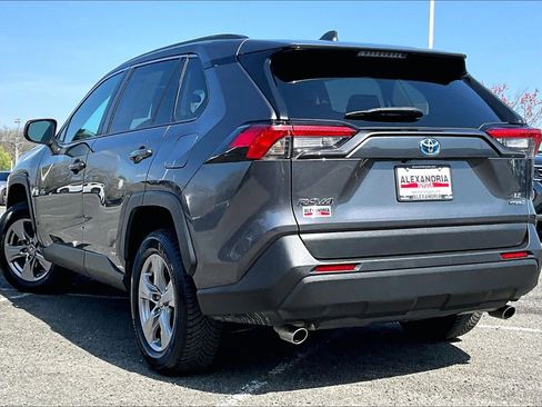 Used 2023 Toyota RAV4 LE image 11