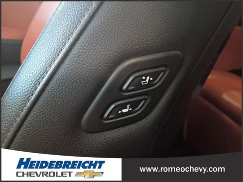 Used 2022 Kia Carnival SX Prestige image 29