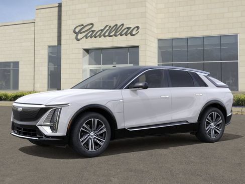 New 2025 Cadillac Lyriq Luxury w/ LPO, Floor Liner Package AWD/4WD image 2