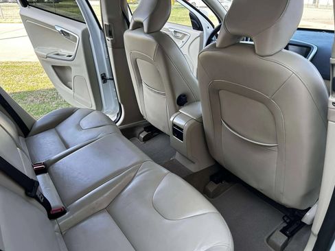 Used 2015 Volvo XC60 T5 Premier image 21