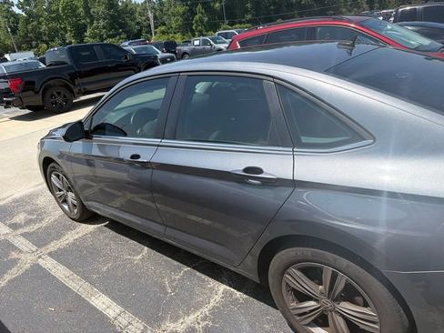Used 2023 Volkswagen Jetta SE FWD image 12