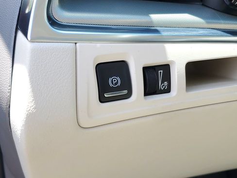Used 2023 Cadillac XT5 Premium Luxury w/ LPO, Floor Liner Package AWD/4WD image 9