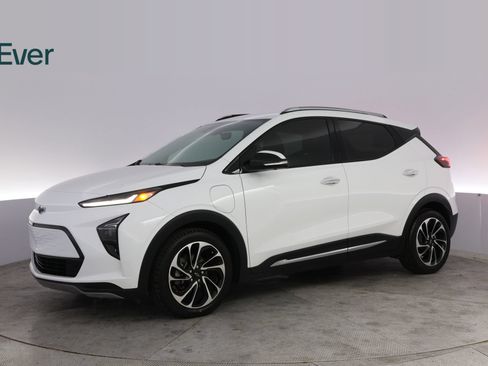 Used 2023 Chevrolet Bolt EUV Premier FWD image 18