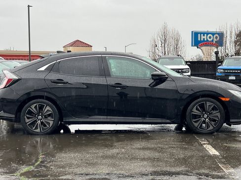 Used 2018 Honda Civic EX image 3