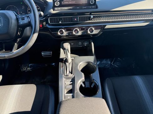 Used 2024 Honda Civic Sport image 6