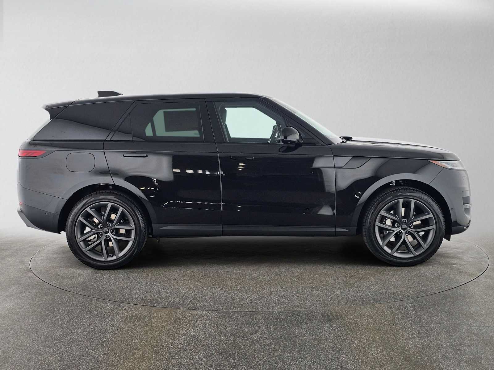 New 2027 Land Rover Range Rover Sport SE AWD/4WD image 6