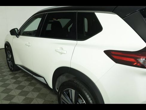 Used 2023 Nissan Rogue Platinum w/ Platinum Premium Package AWD/4WD image 21