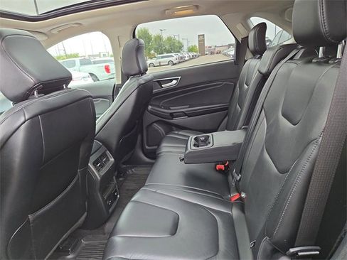 Used 2021 Ford Edge Titanium image 27
