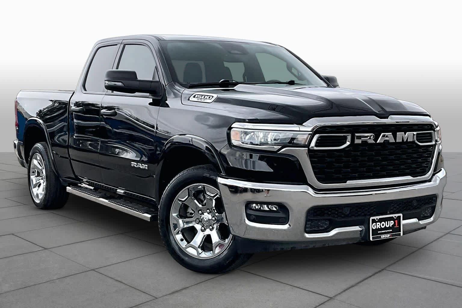 Used 2025 RAM 1500 Big Horn AWD/4WD image 3