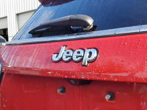 Used 2019 Jeep Compass Latitude FWD image 6