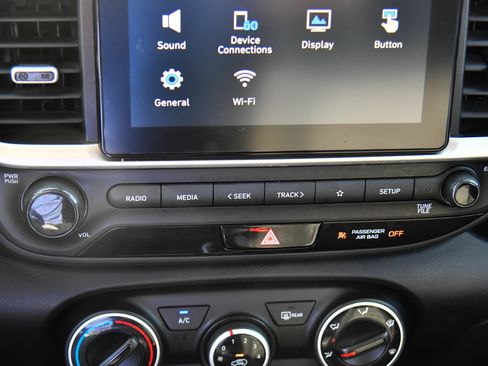 Used 2022 Hyundai Venue SE w/ Cargo Package FWD image 21