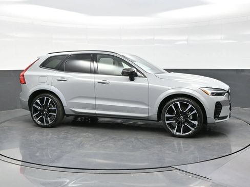 Used 2024 Volvo XC60 B5 Ultimate w/ Protection Package Premier AWD/4WD image 8