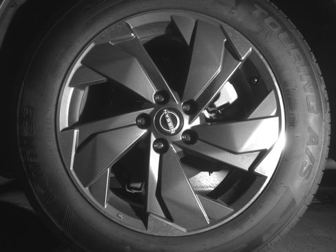 Used 2025 Nissan Rogue SV image 14