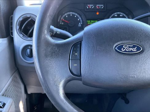 Used 2011 Ford E-350 and Econoline 350 XLT RWD image 24